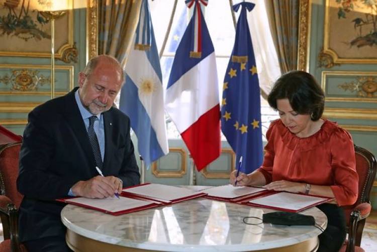 GOBERNADOR OMAR PEROTTI CON EMBAJADORA DE FRANCIA