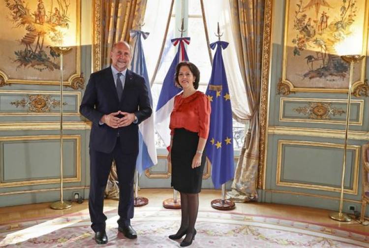 GOBERNADOR OMAR PEROTTI CON EMBAJADORA DE FRANCIA