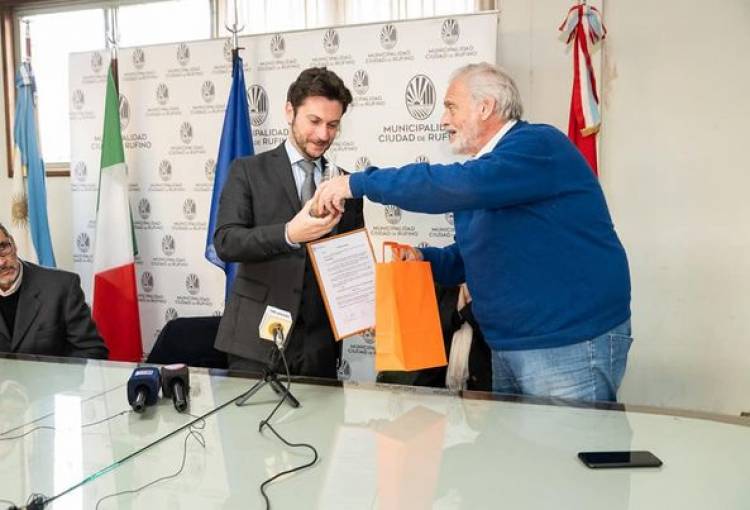 VISITA DEL CONSUL DE ITALIA