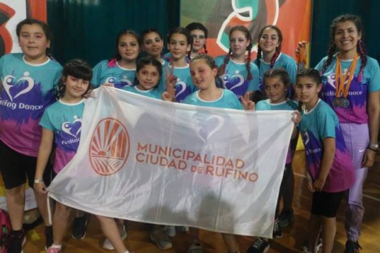 GRAN PARTICIPACION DE LA ESCUELA MUNICIPAL DE DANZA