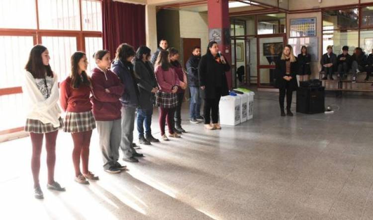 COMENZARON EN CHARLAS SOBRE MEDIO AMBIENTE