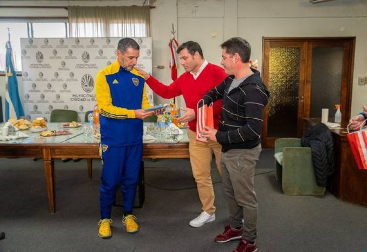 VISITA DE DELEGACIONES DE VOLEY DE BOCA, VELEZ Y ALEJO LEDESMA