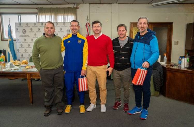 VISITA DE DELEGACIONES DE VOLEY DE BOCA, VELEZ Y ALEJO LEDESMA
