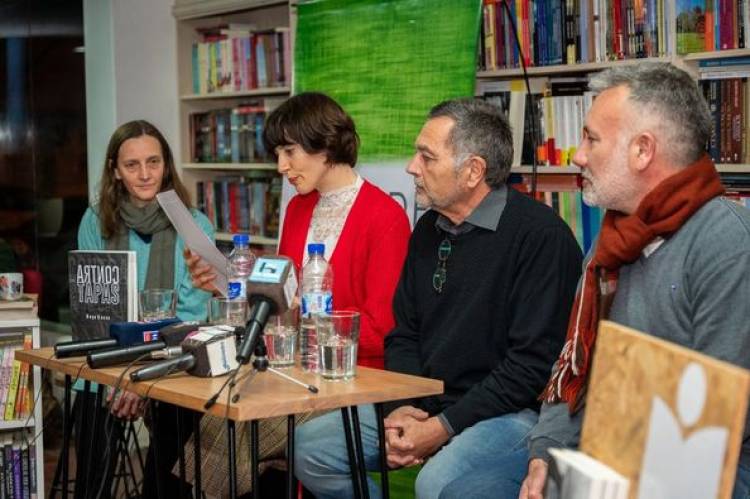 PRESENTACION DE "CONTRATAPAS"