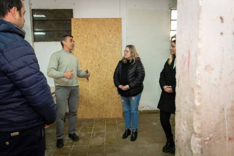 VISITA A LA ESCUELA DE EDUCACION MANUAL N° 3100 (27/6)