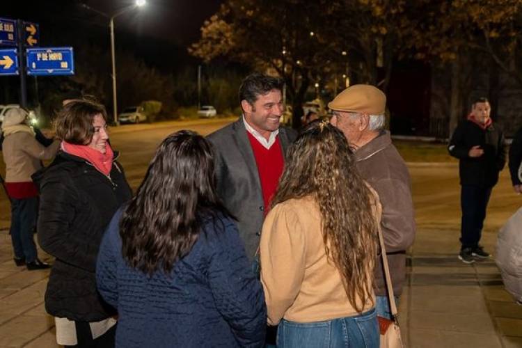 ENCENDIDO 100 LUMINARIAS LED EN BARRIO GRAL. SAN MARTIN