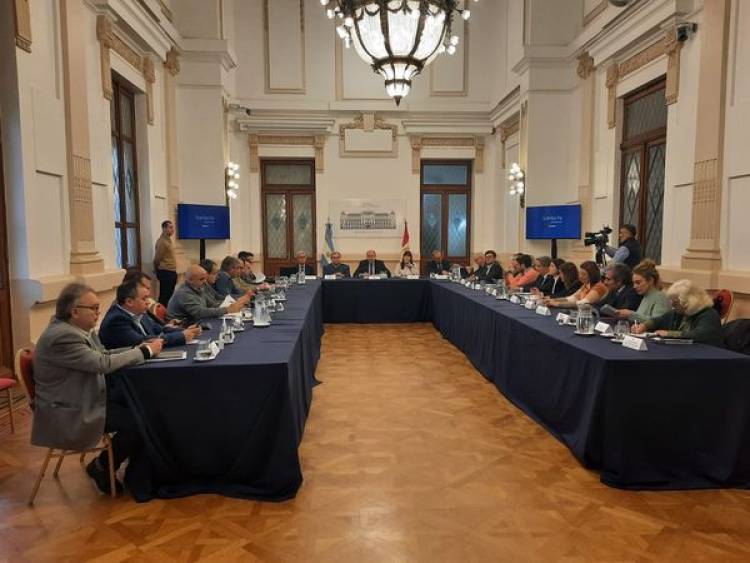 DIPUTADO GABRIEL REAL: LA DEUDA CON SANTA FE: EL PAIS EN LLAMAS Y UN FEDERALISMO PISOTEADO