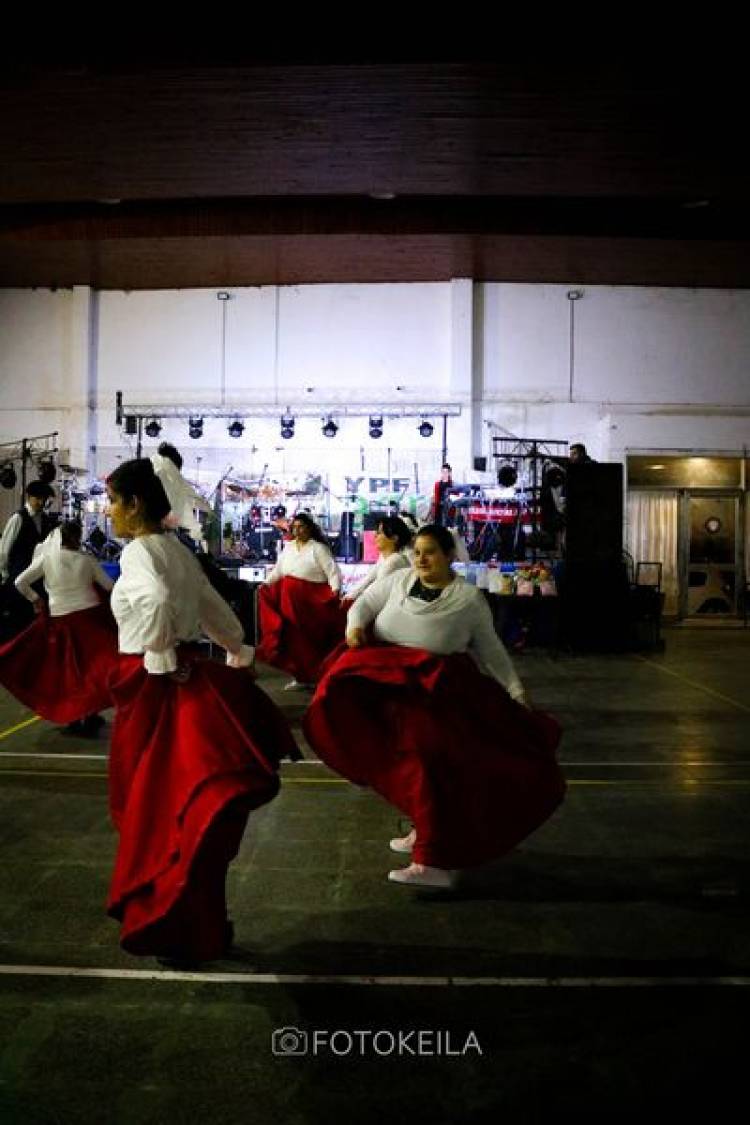 SAN TEODORO BAILE EN EL EVENTO SOLIDARIO
