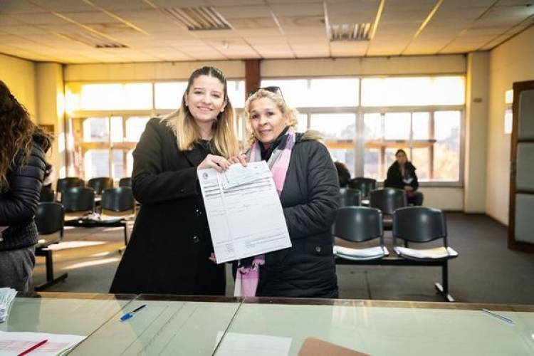 ENTREGA BECAS EDUCATIVAS (5/8)