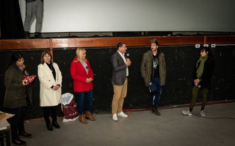 INTENDENTE NATALIO LATANZZI PARTICIPO DEL PROGRAMA "EL CINE ARGENTINO VA A LA ESCUELA"