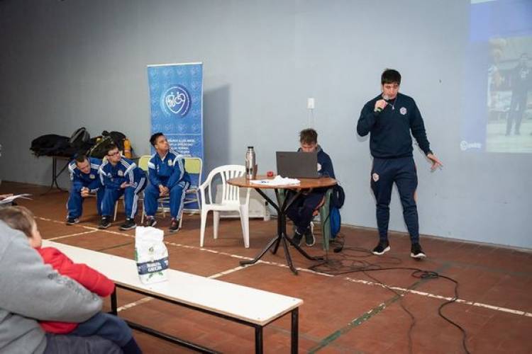 CHARLA/TALLER REALIZADA POR LA COMISION PARA LA DISCAPACIDAD INTERINSTITUCIONAL