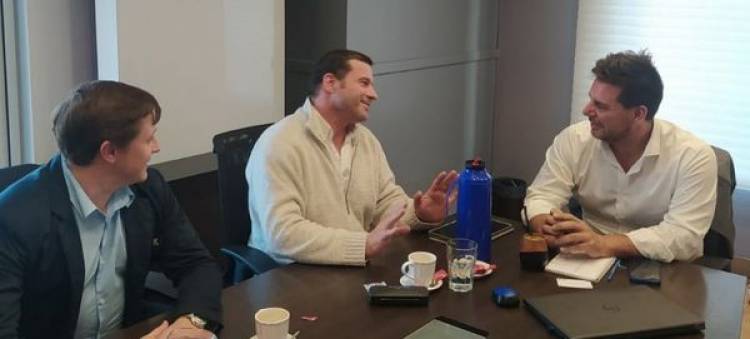 INTENDENTE NATALIO LATANZZI CON SECRETARIO DE PLANIFICACION URBANA MARIANO REY EN BUENOS AIRES