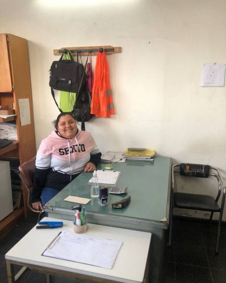 ALUMNA DE ESCUELA AGROTECNICA 335 REALIZA PRACTICAS EDUCATIVAS EN CABINA SANITARIA