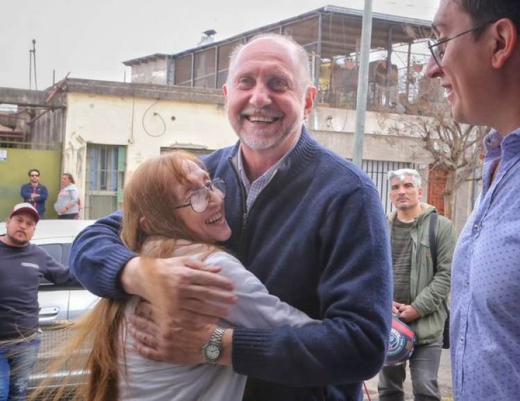 GOBERNADOR OMAR PEROTTI FIRMO CONVENIO PLAN INCLUIR
