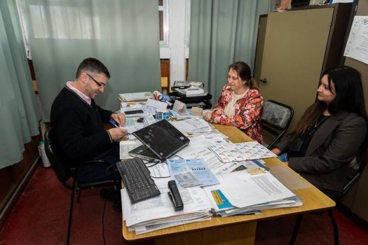 INTENDE NATALIO LATTANZI HIZO ENTREGA DE FFE A DISTINTAS INSTITUCIONES