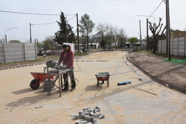 AVANCES EN BARRIOS JARDIN Y PARRA PLAN