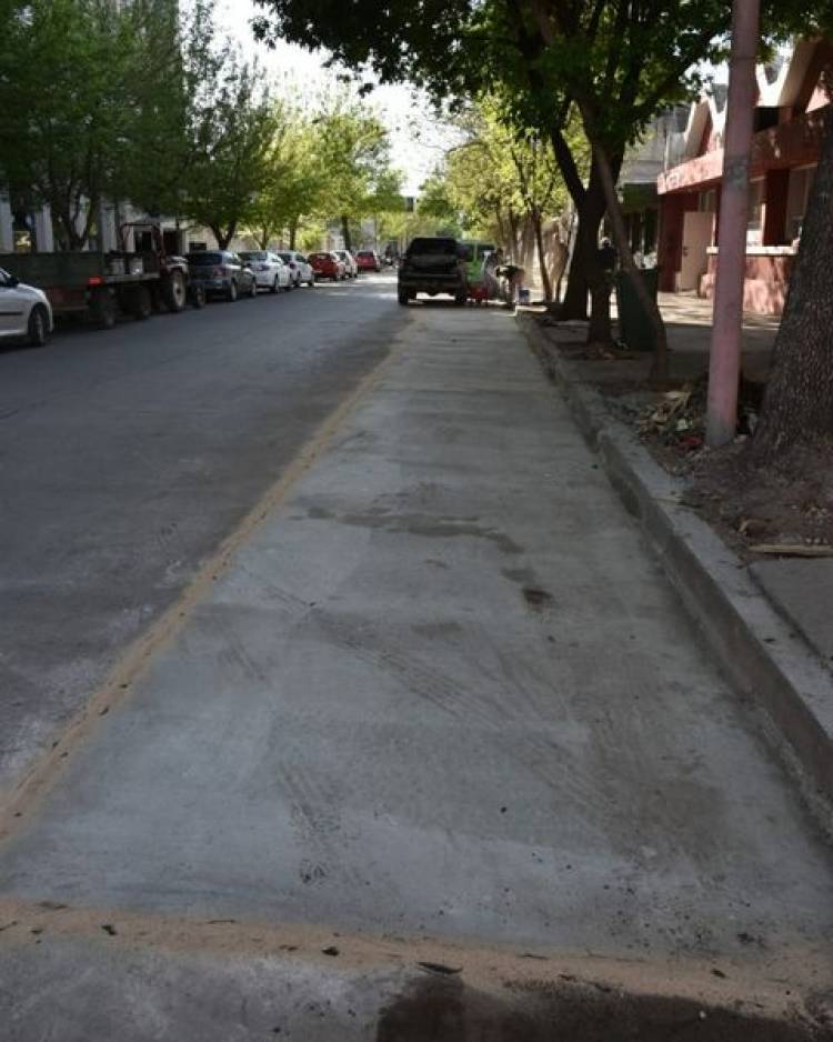 AREA DE SERVICIOS PUBLICOS Y MANTENIMIENTO REALIZANDO REFACCIONES