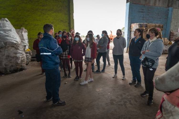 VISITA A LA PLANTA DE RECICLADO