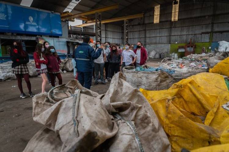 VISITA A LA PLANTA DE RECICLADO
