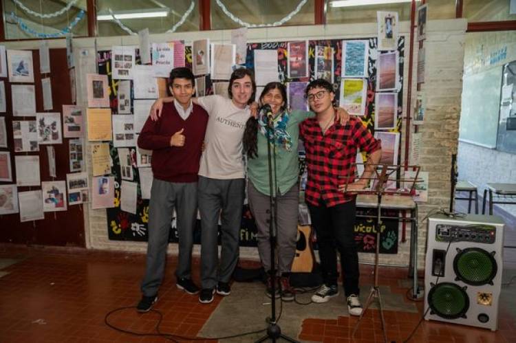 MUESTRA  INTERACTIVA DE ALUMNOS COLEGIO SUPERIOR N| 50