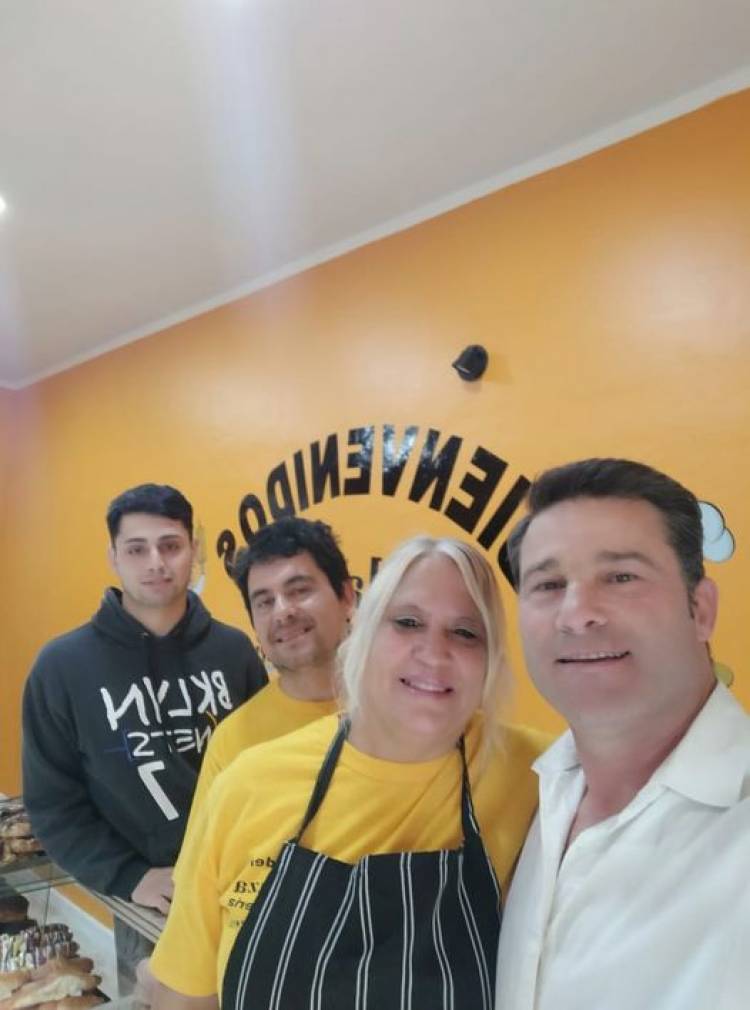 PANADERIA Y MASITERIA PLAZA 4...!!!