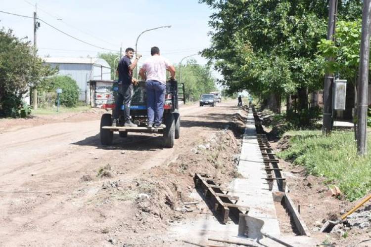 CORDON CUNETA EN CALLE BERNABE FERREYRA