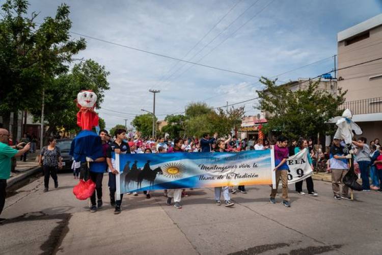 CONMEMORANDO EL DIA DE LA TRADICION