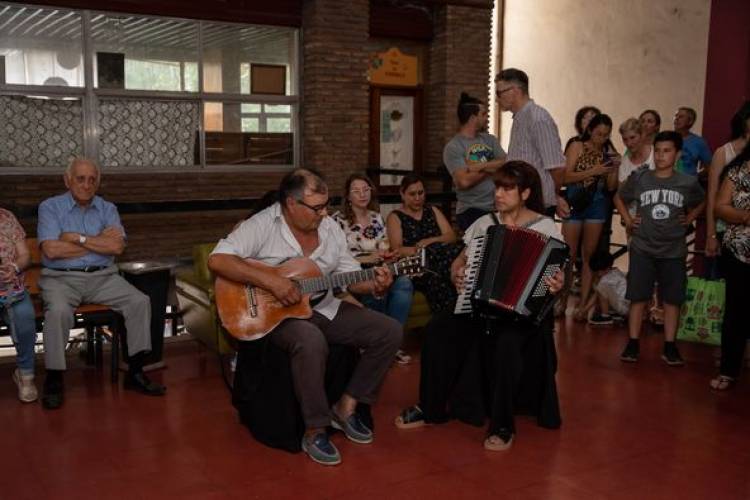 CIERRE DE AÑO EN ESCUELAS MUNICIPALES
