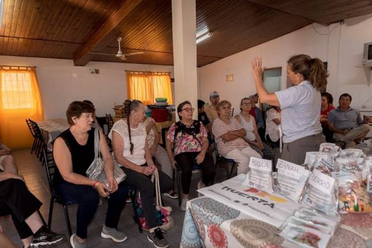 ENTREGA DE SEMILLAS (6/23)