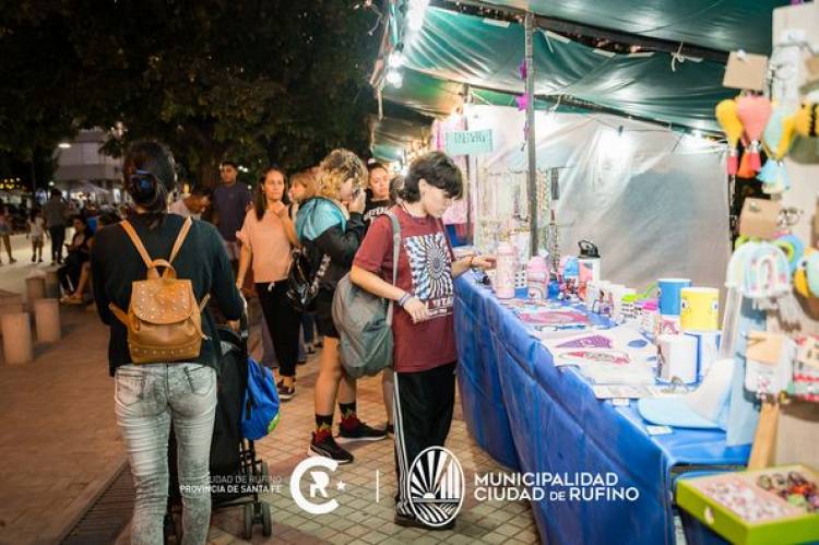 FERIA DE ARTESANOS DE RUFINO