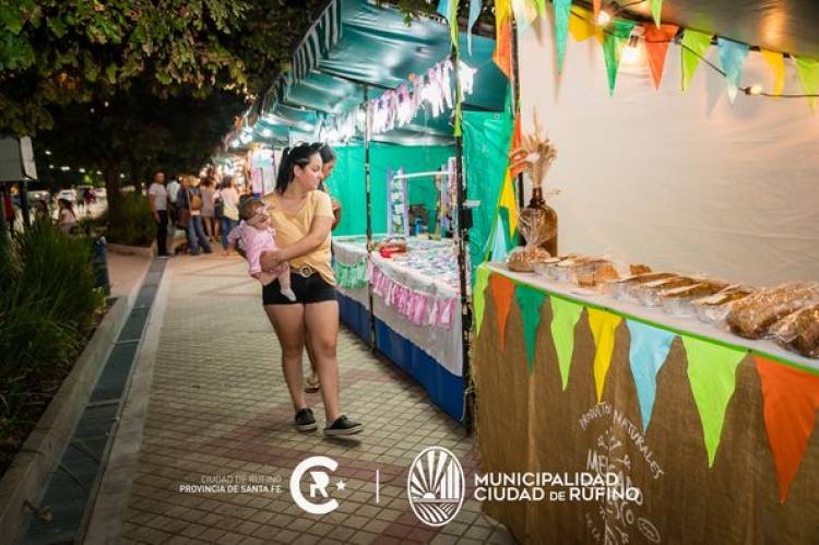 FERIA DE ARTESANOS DE RUFINO