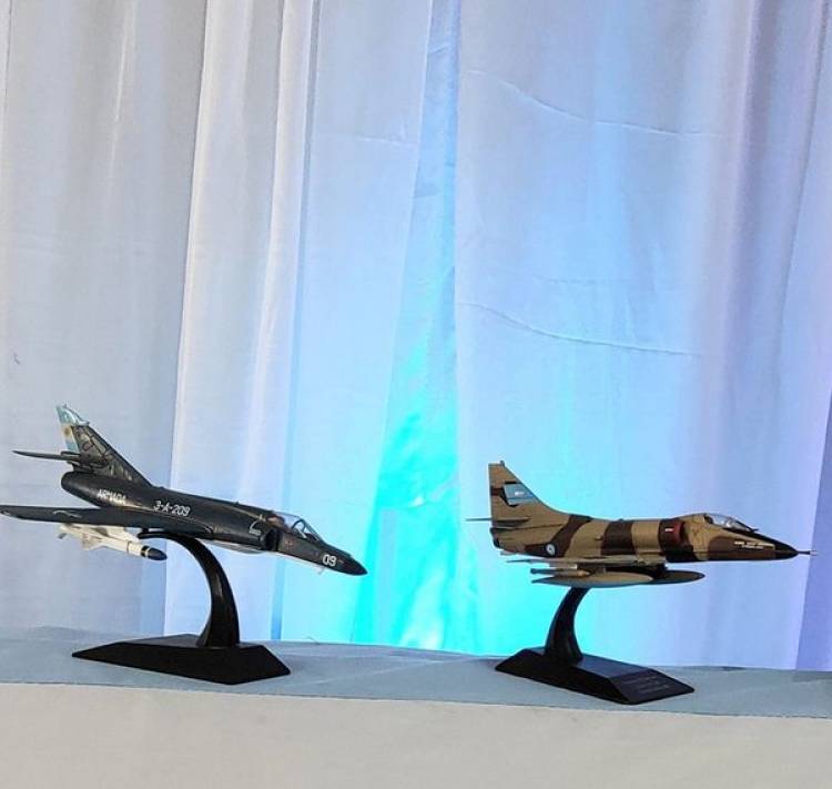 EXPOSICION MAQUETA "ARA GENERAL BELGRANO"