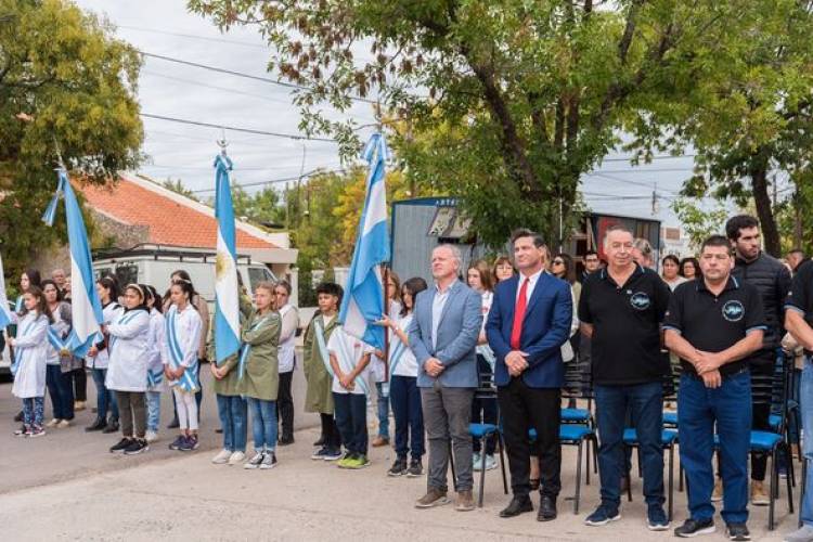 ACTA EN LA PLAZOLETA "2 DE ABRIL"