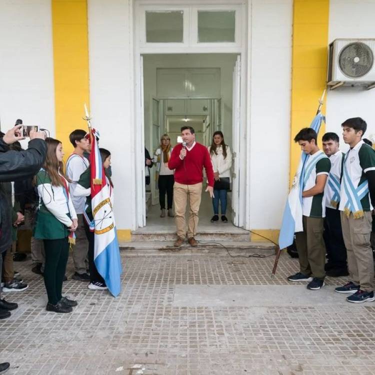 VUELTA A CLASES ESCUELA AGROTECNICA N° 335
