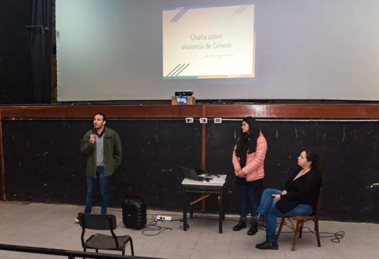 CHARLA SOBRE VIOLENCIA