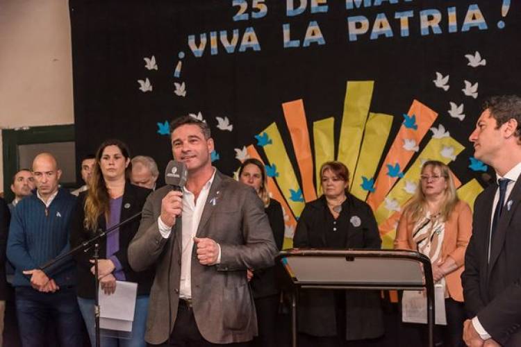 VIVA LA PATRIA...!!!