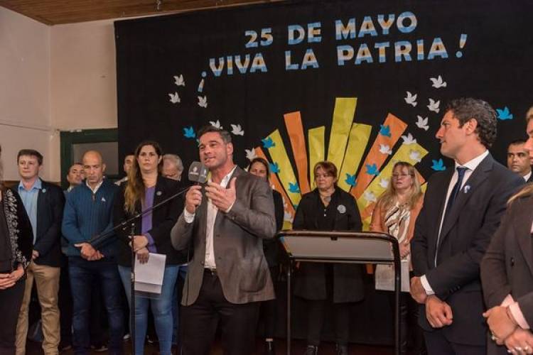 VIVA LA PATRIA...!!!