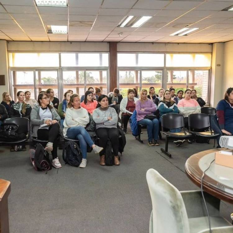 CURSO "MANIPULACION SEGURA DE ALIMENTOS EN UN MENU LIBRE DE GLUTEN"