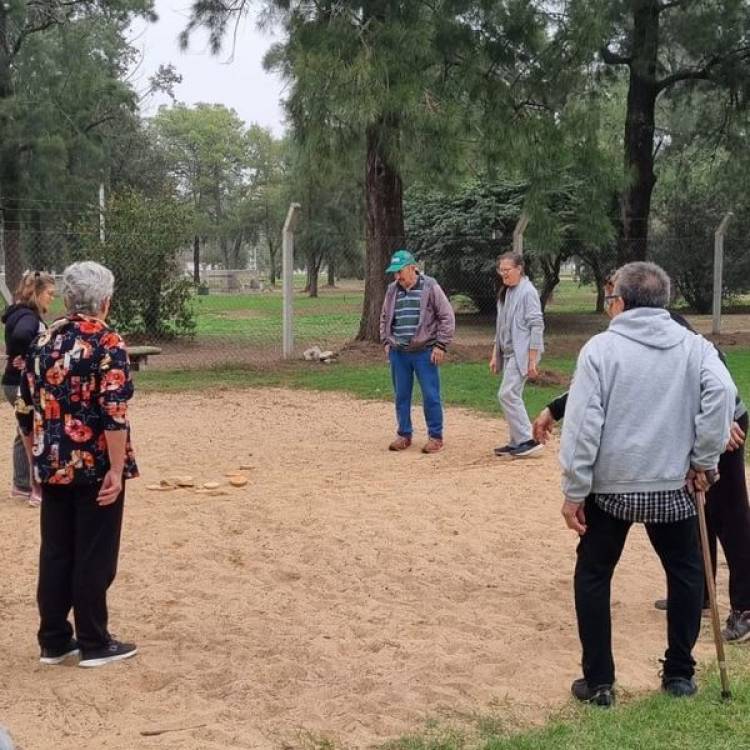 1ER TORNEO DE TEJO DE PLAZA PAMI