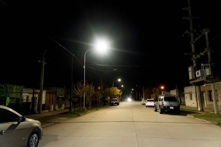 ENCENDIDO DE LUMINARIAS EN BARRIO GRAL. SAN MARTIN