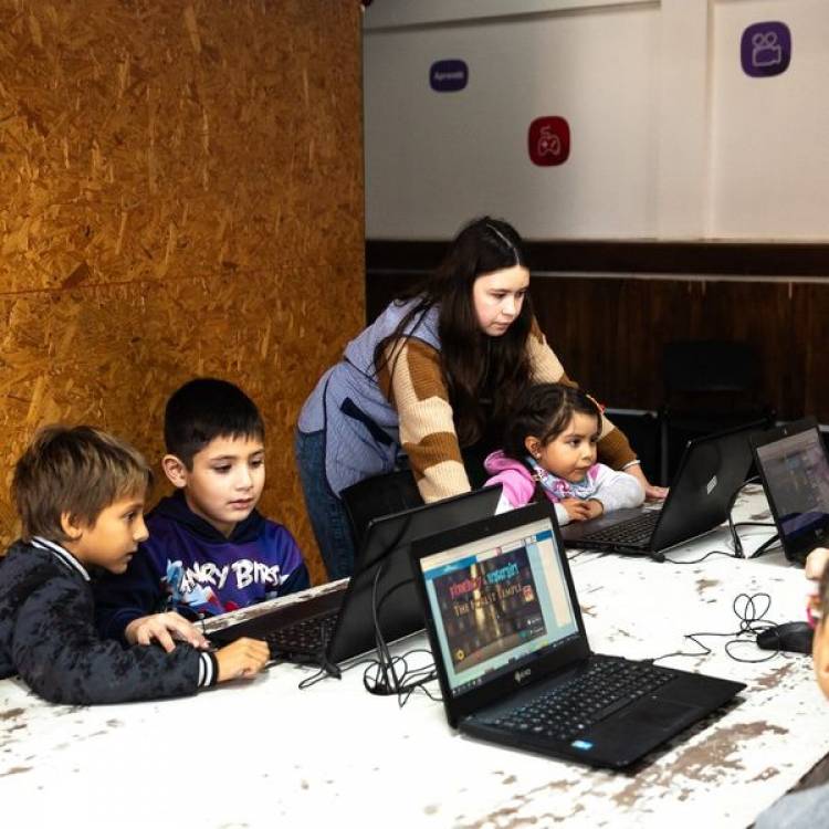 DEL HOGAR DE DIA AL PUNTO DIGITAL