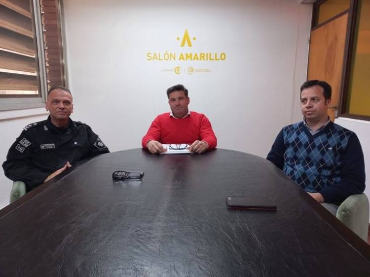 "DIALOGAMOS SOBRE DISTINTAS ESTRATEGIAS PARA MEJORAR LA SEGURIDAD EN LA CIUDAD"