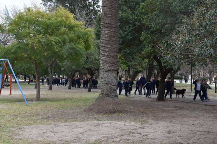 RECORRIDO EN EL COLECTIVO DE ALUMNOS DE TERCER GRADO DE LA ESCUELA N°171