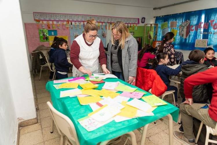 FERIA DE CIENCIAS VISITADA POR MARINA FASANO