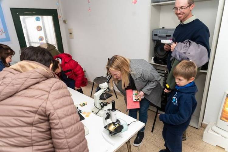 FERIA DE CIENCIAS VISITADA POR MARINA FASANO