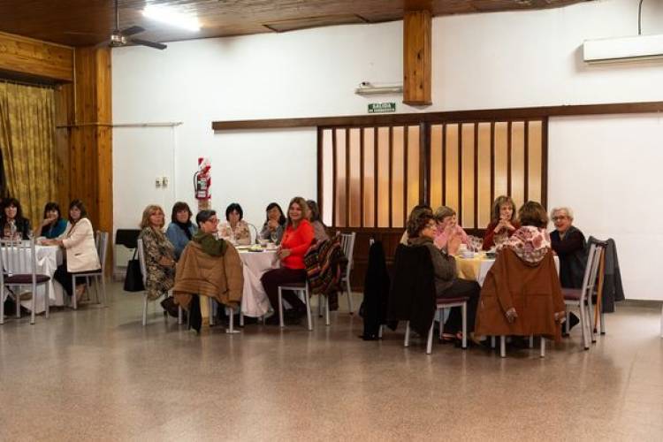 HOMENAJE A DOCENTES JUBILADOS