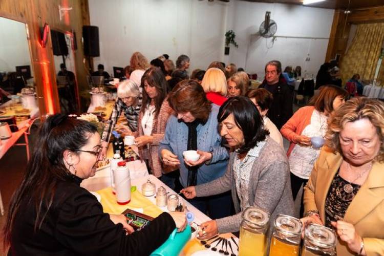 HOMENAJE A DOCENTES JUBILADOS