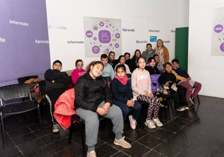 ALUMNOS DE LA ESCUELA ESPECIAL N| 2048 VISITARON PUNTO DIGITAL