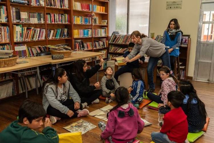 VISITA A BIBLIOTECA MUNICIPAL POR MARATON DE LECTURA
