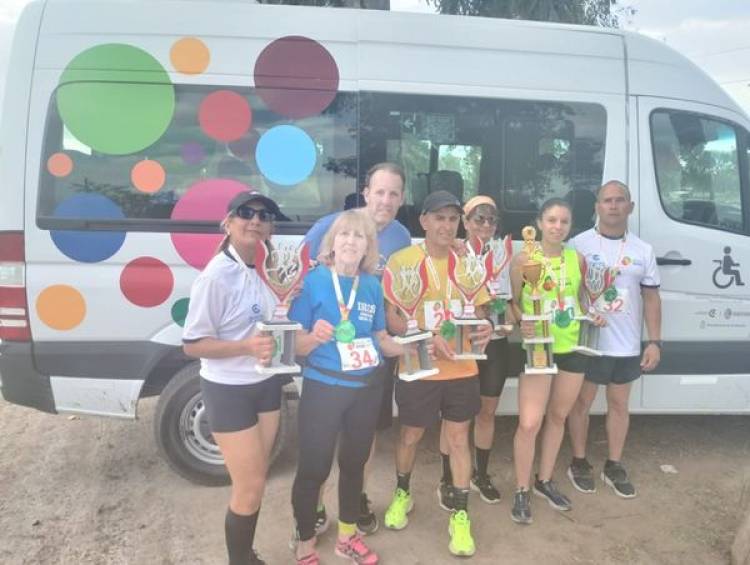 INTEGRANTES DE LA ESCUELA MUNICIPAL DE ATLETISMO VIAJO A LABOULAYE